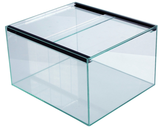Kallax aquarium with sliding cover panels